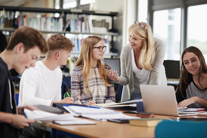 Medienkompetenz Unterrichtsfach in Schulen